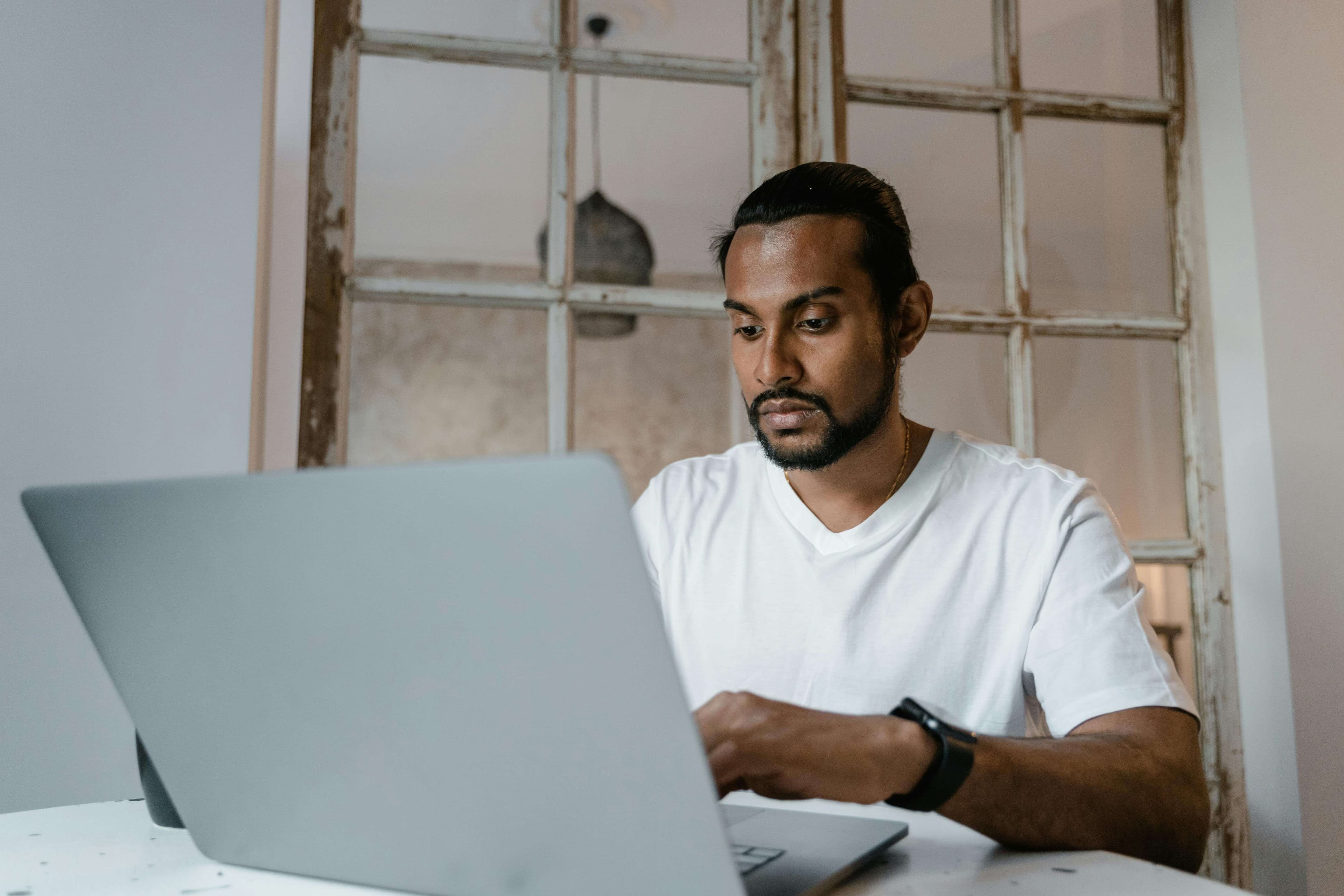 5 Key Advantages of Working with Bangladeshi Remote Software Teams